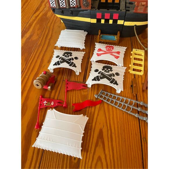 Fisher Price Imaginext Pirate Raider Ship - Picture 2 of 7